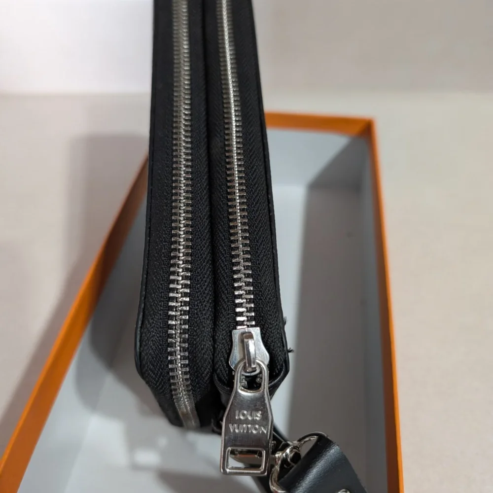 Louis Vuitton Damier Graphite Wallet with Silver Accents - Picture 8 of 12